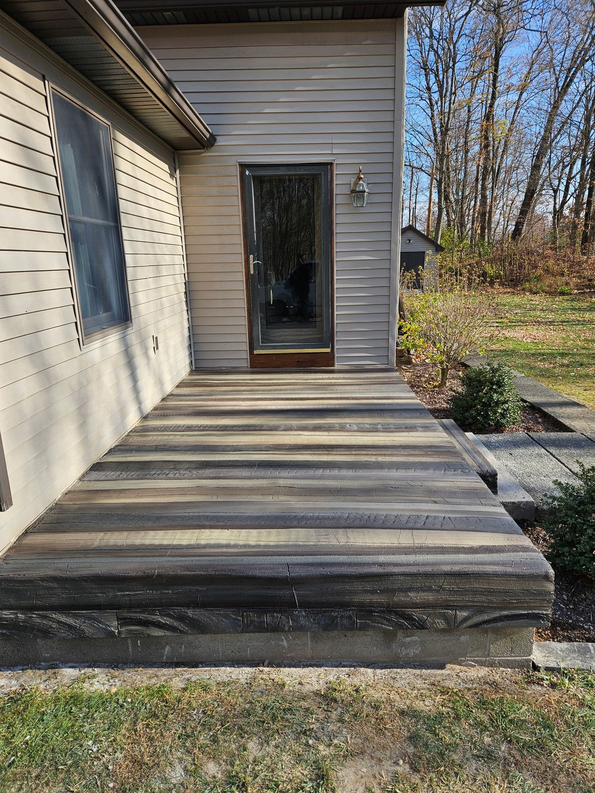 Decorative concrete finish