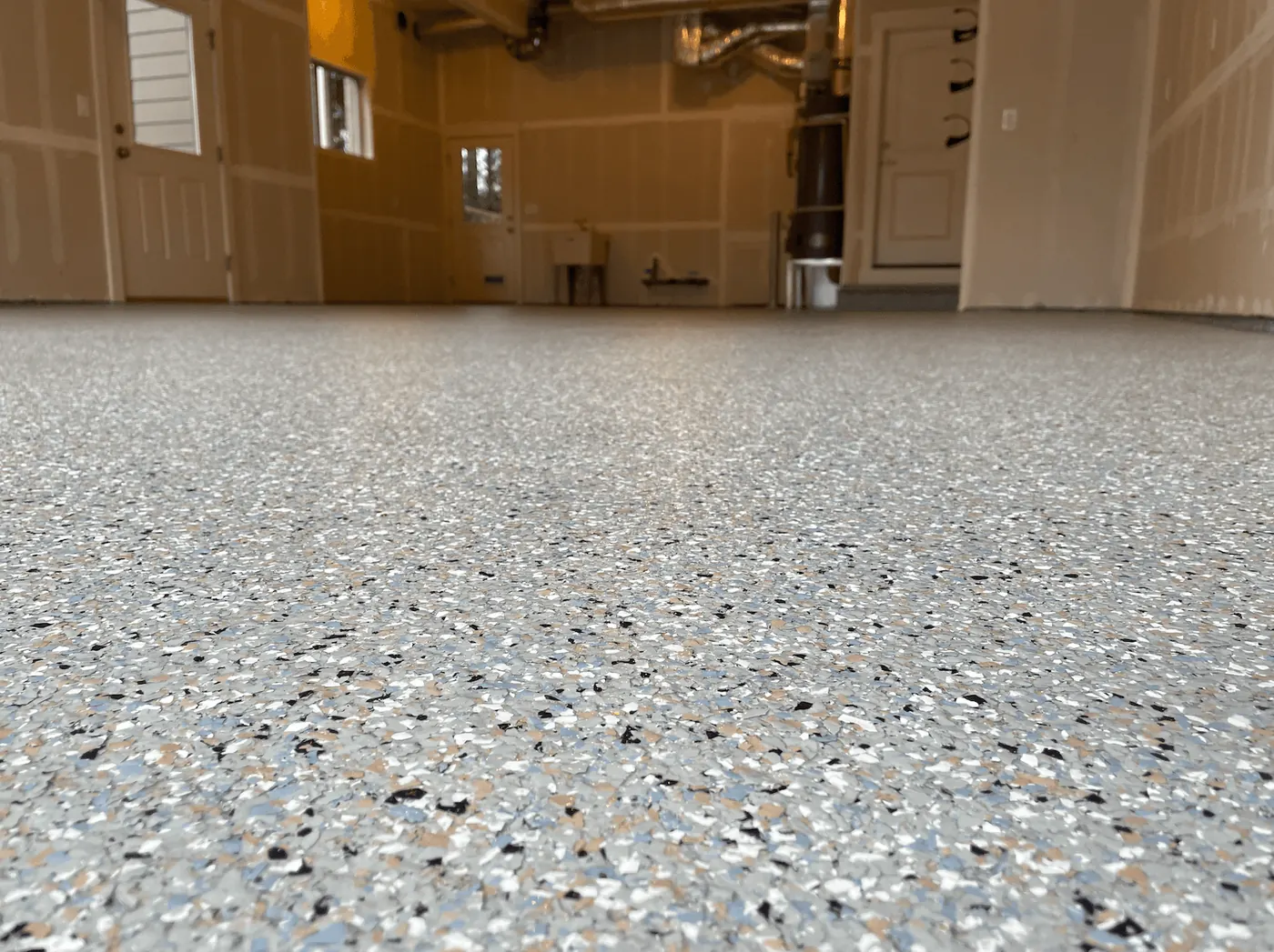 Flake Detail, Autumn Blend &mdash; close-up of a full-broadcast flake floor