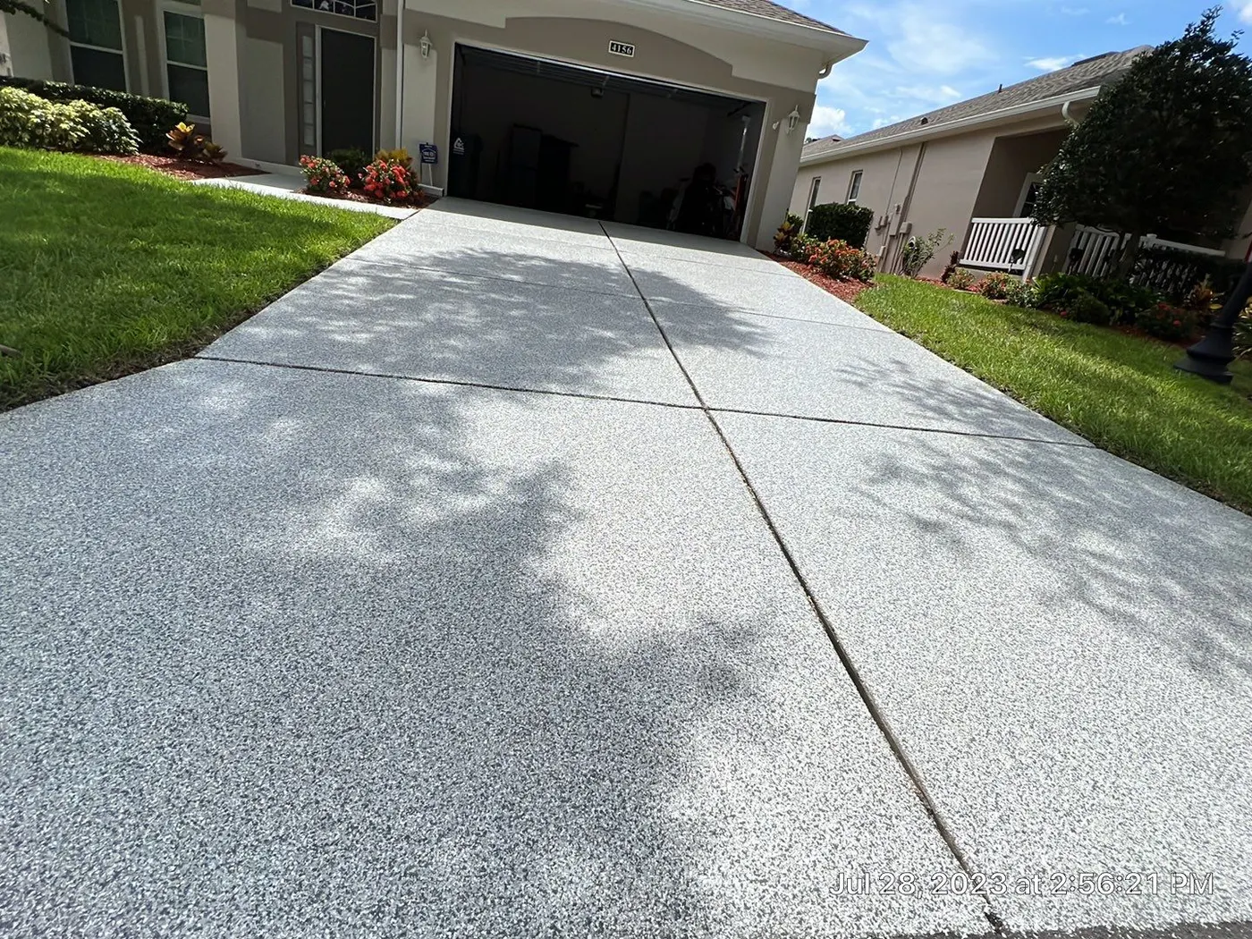 Residential Driveway &mdash; outdoor flake, uv-stable top floor coating