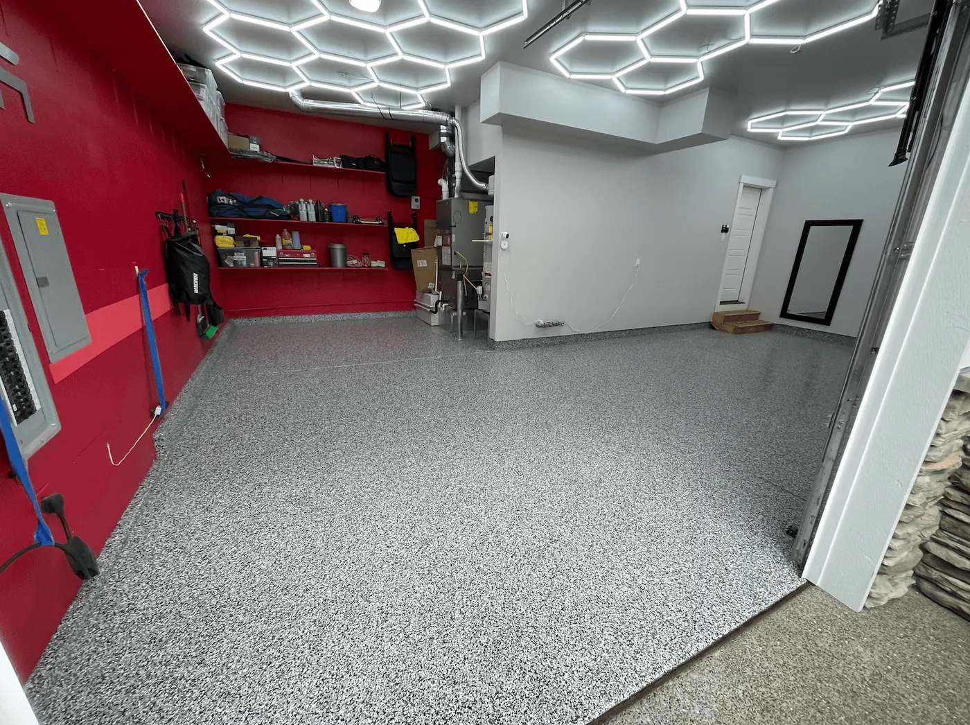 Enthusiast Garage, Storm Gray Flake &mdash; full-broadcast flake floor coating