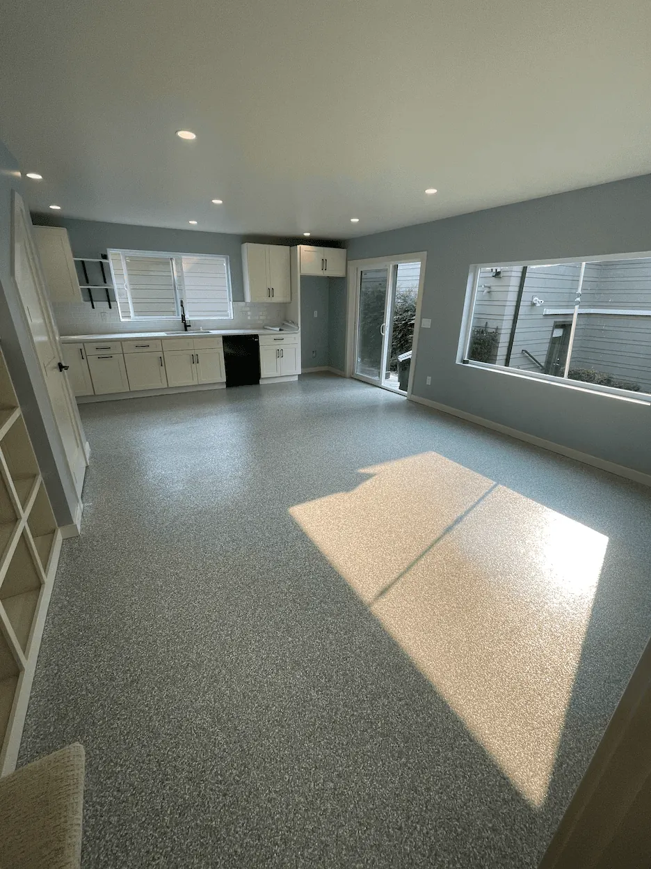 Residential Great Room, Gray Flake &mdash; full-broadcast flake floor coating