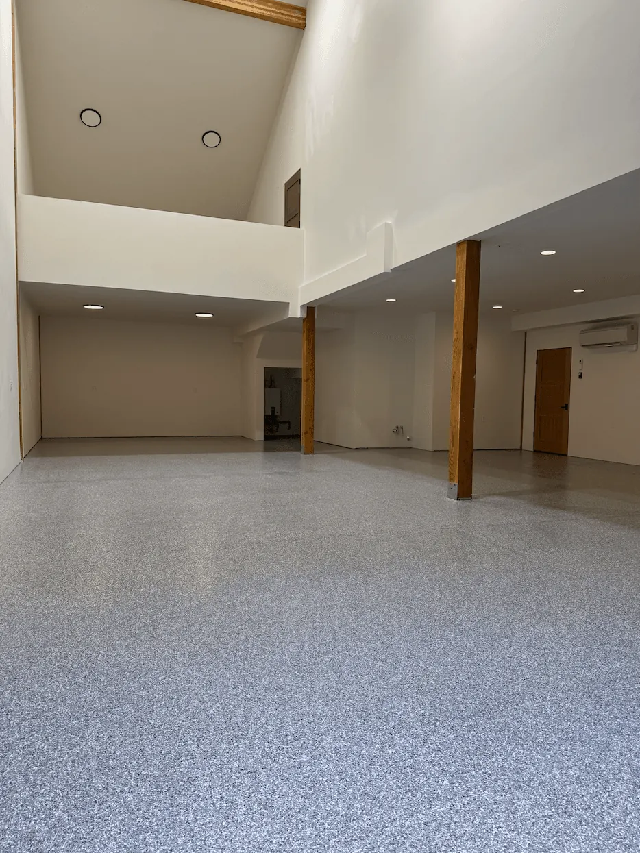 Open Shop Space, Granite Flake &mdash; full-broadcast flake floor coating