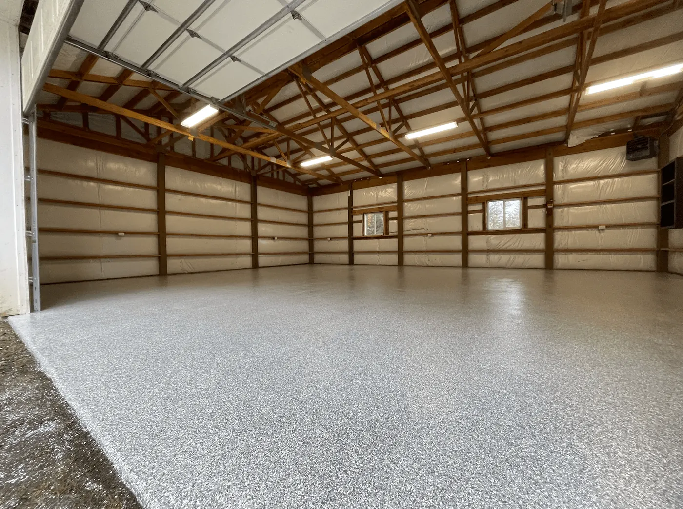 Pole Barn Shop, Pearl Flake &mdash; full-broadcast flake floor coating